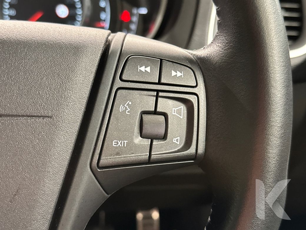 2019 Volvo V40
