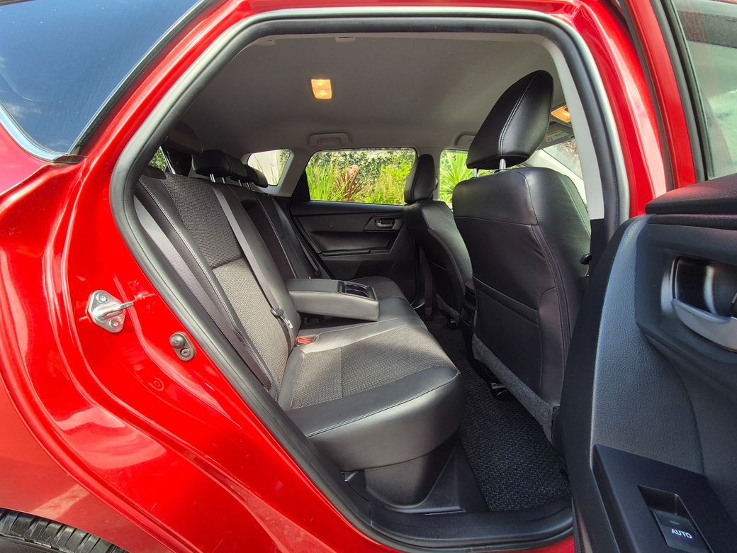 2017 Toyota Auris