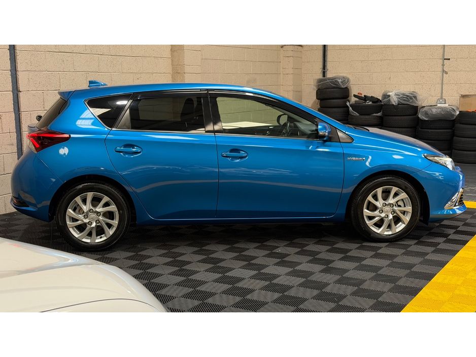 2017 Toyota Auris