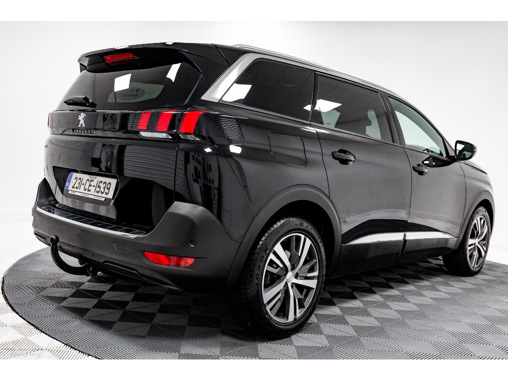 2023 Peugeot 5008