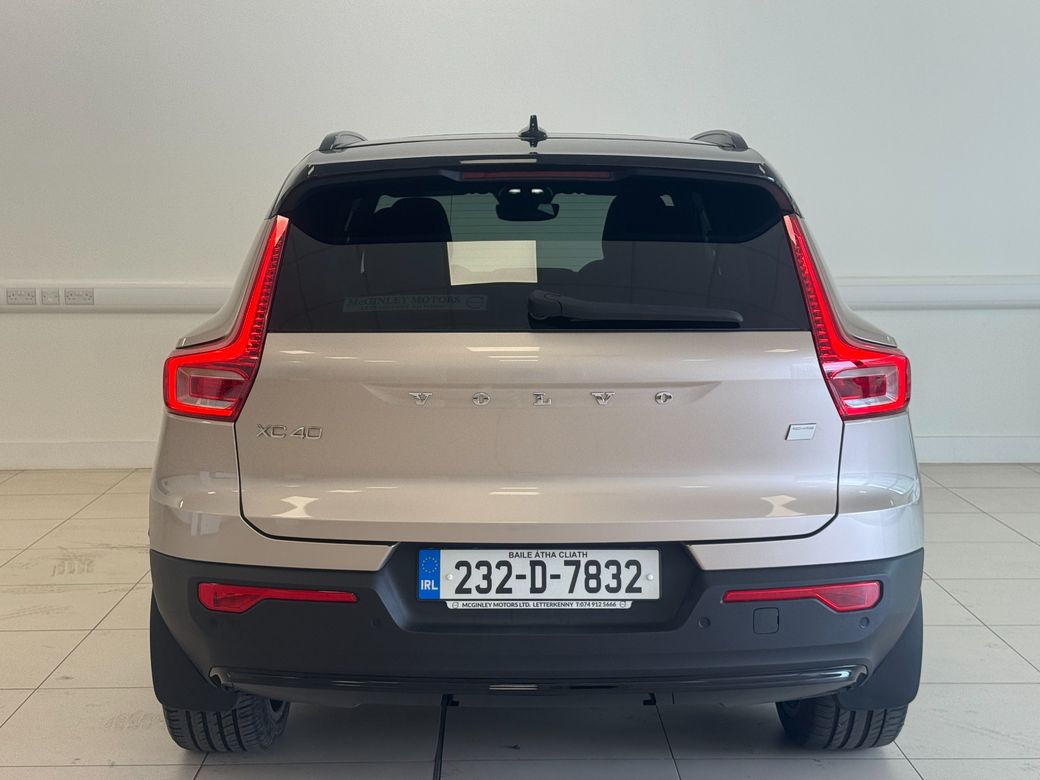 2023 Volvo XC40