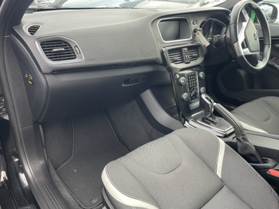 2018 Volvo V40