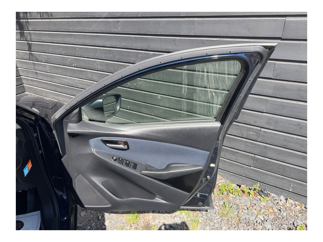 2015 Mazda Demio