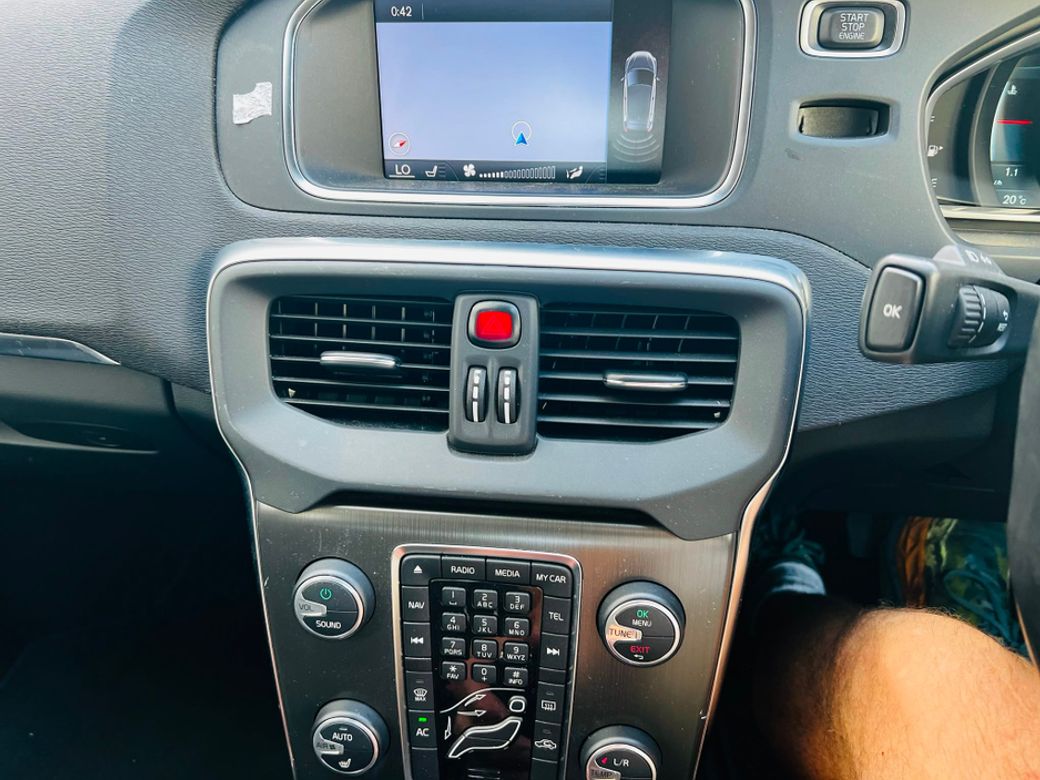 2014 Volvo V40