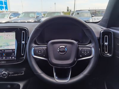 2022 Volvo C40