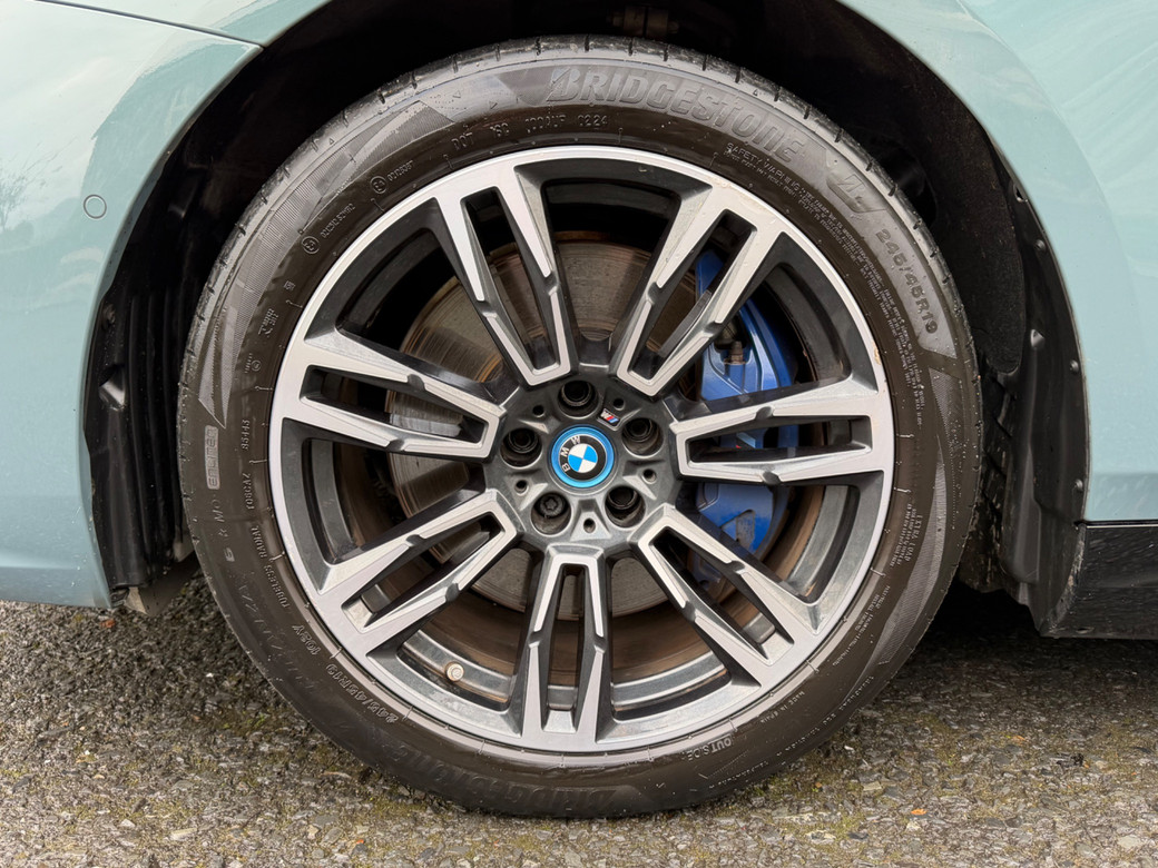 2024 BMW i5