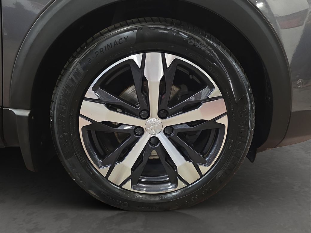 2021 Peugeot 5008