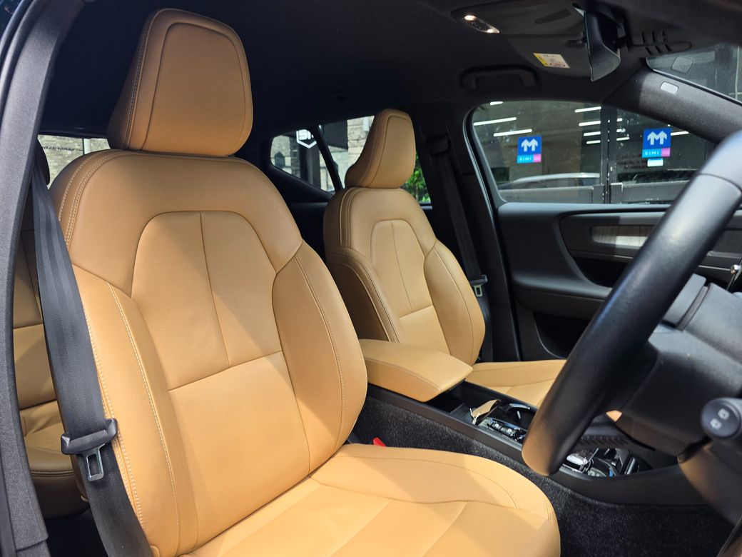 2021 Volvo XC40