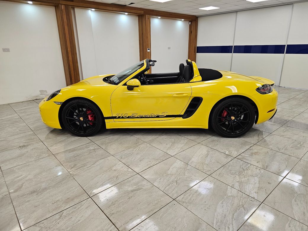 2017 Porsche Boxster