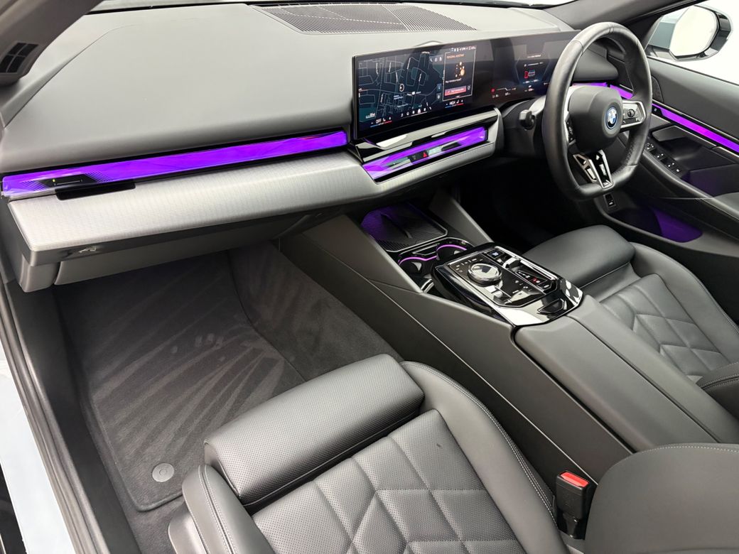 2024 BMW i5