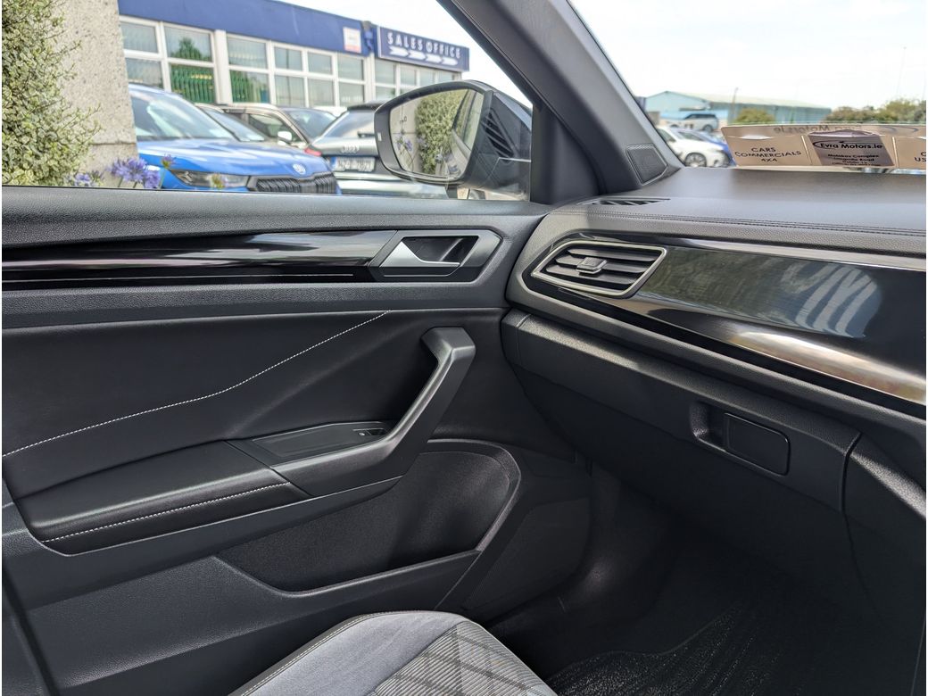2023 Volkswagen T-Roc