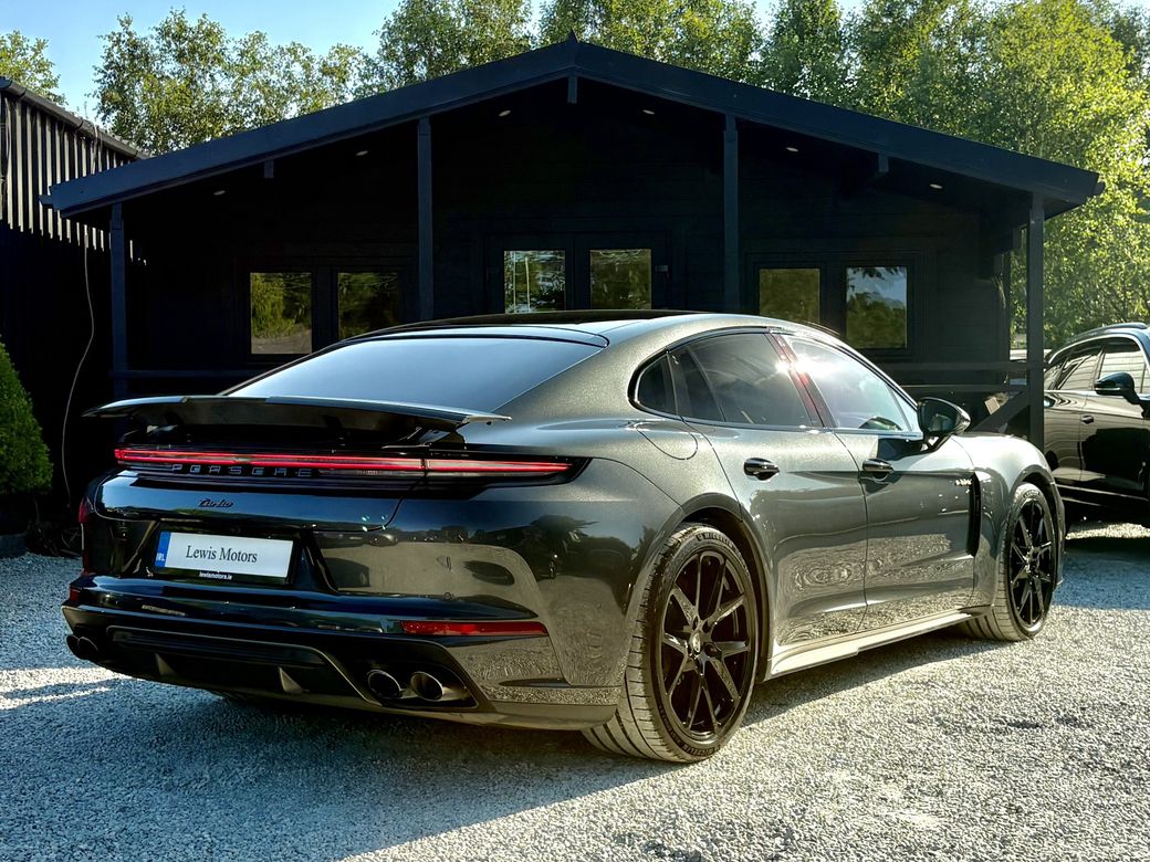 2025 Porsche Panamera