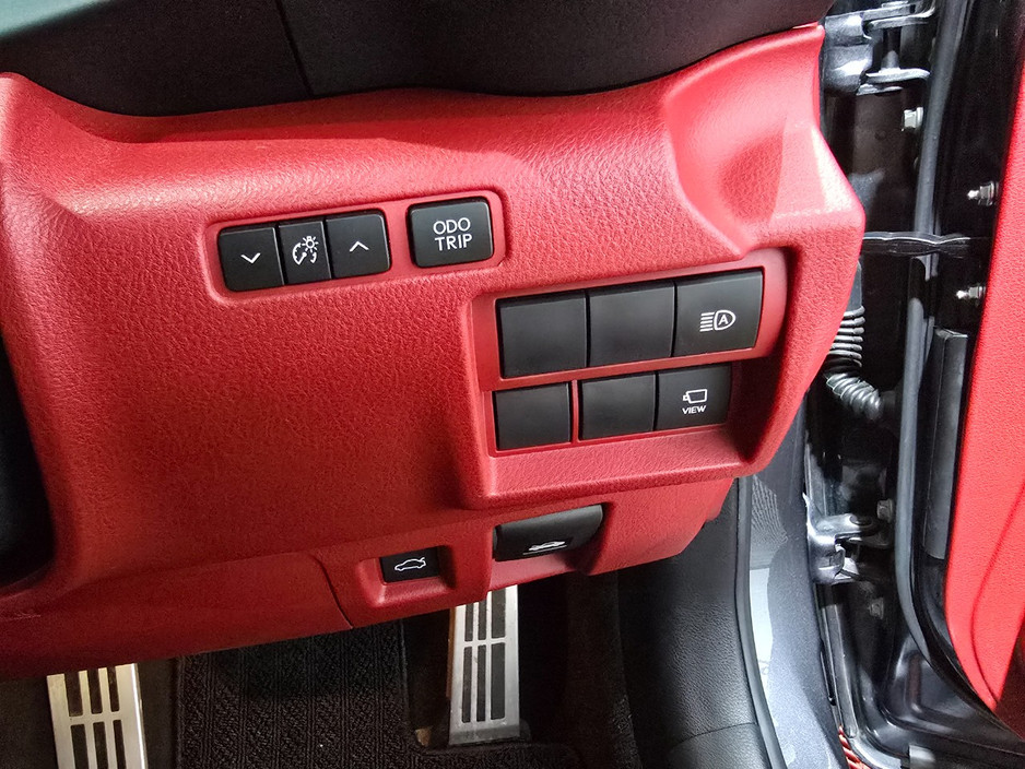 2021 Lexus IS 300h