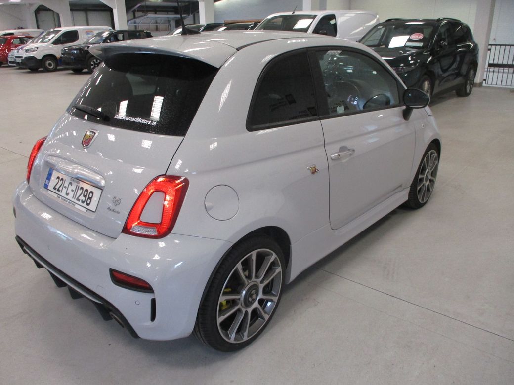 2022 Abarth 595