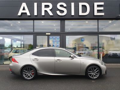 2017 Lexus IS 300h