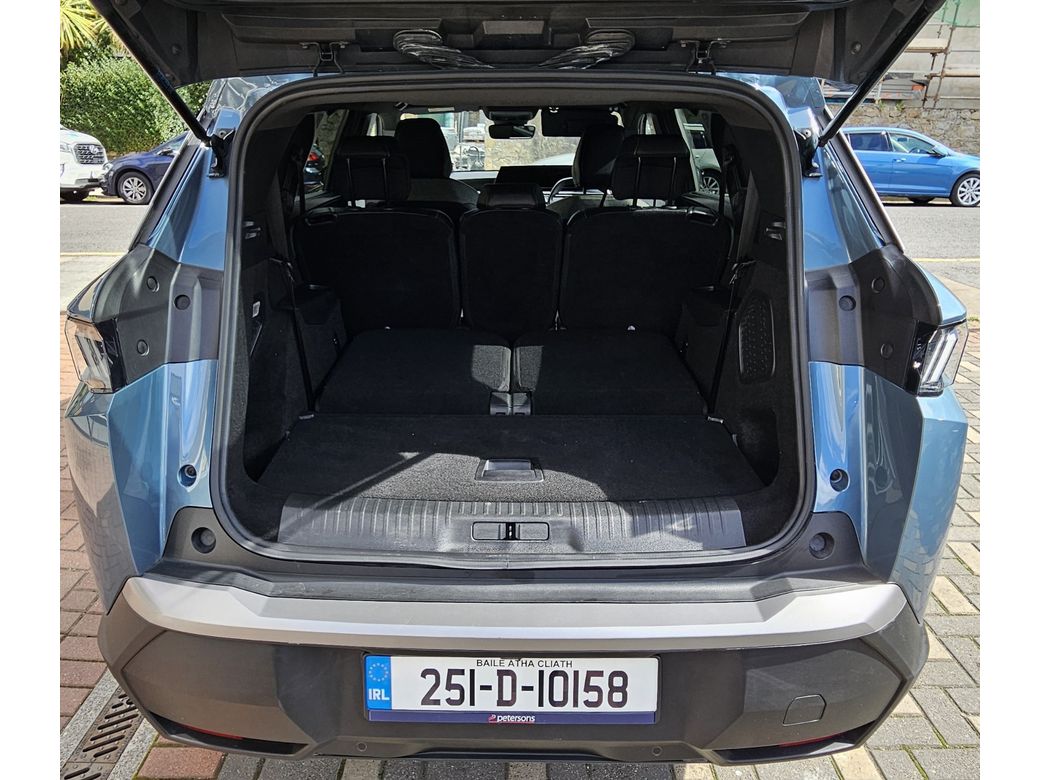 2025 Peugeot 5008