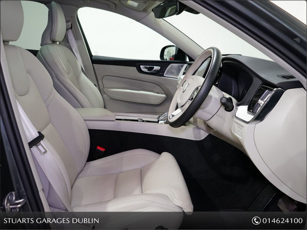 2025 Volvo XC60