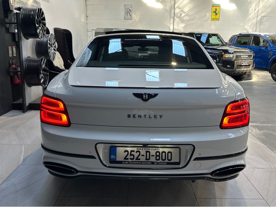 2025 Bentley Flying Spur