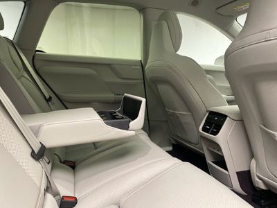 2027 Volvo EX60