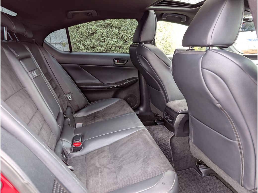 2023 Lexus IS 300h