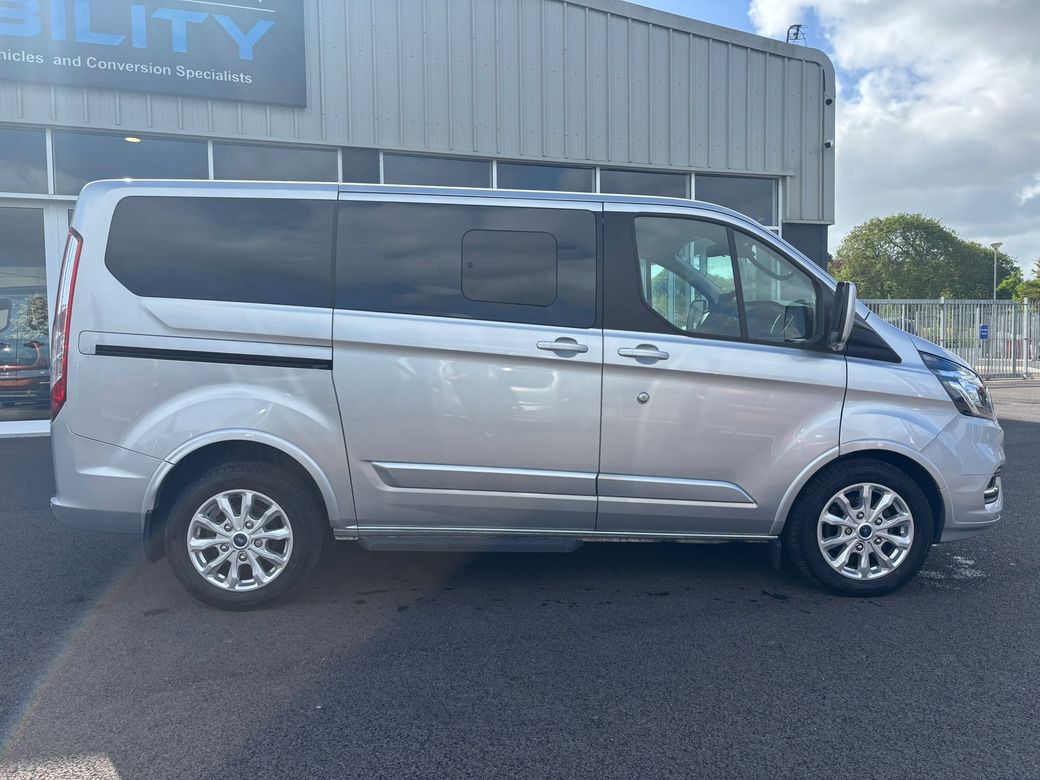 2024 Ford Tourneo Custom
