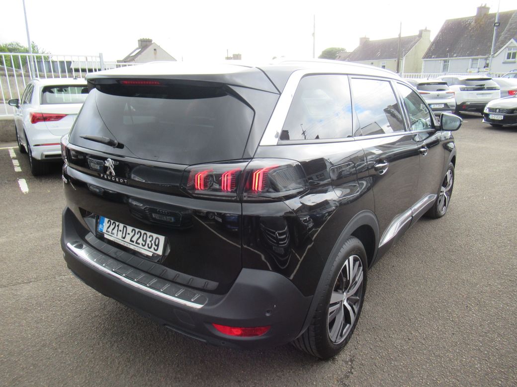 2022 Peugeot 5008