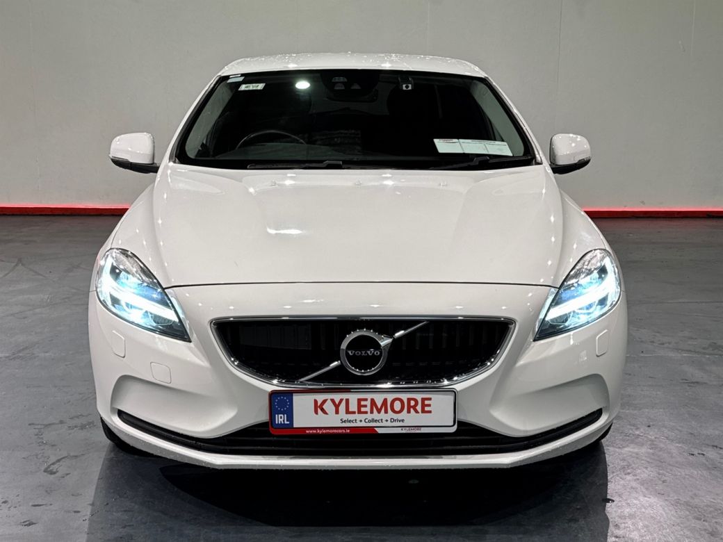 2018 Volvo V40
