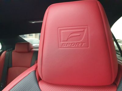 2019 Lexus ES 300h