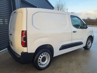 2023 Peugeot Partner