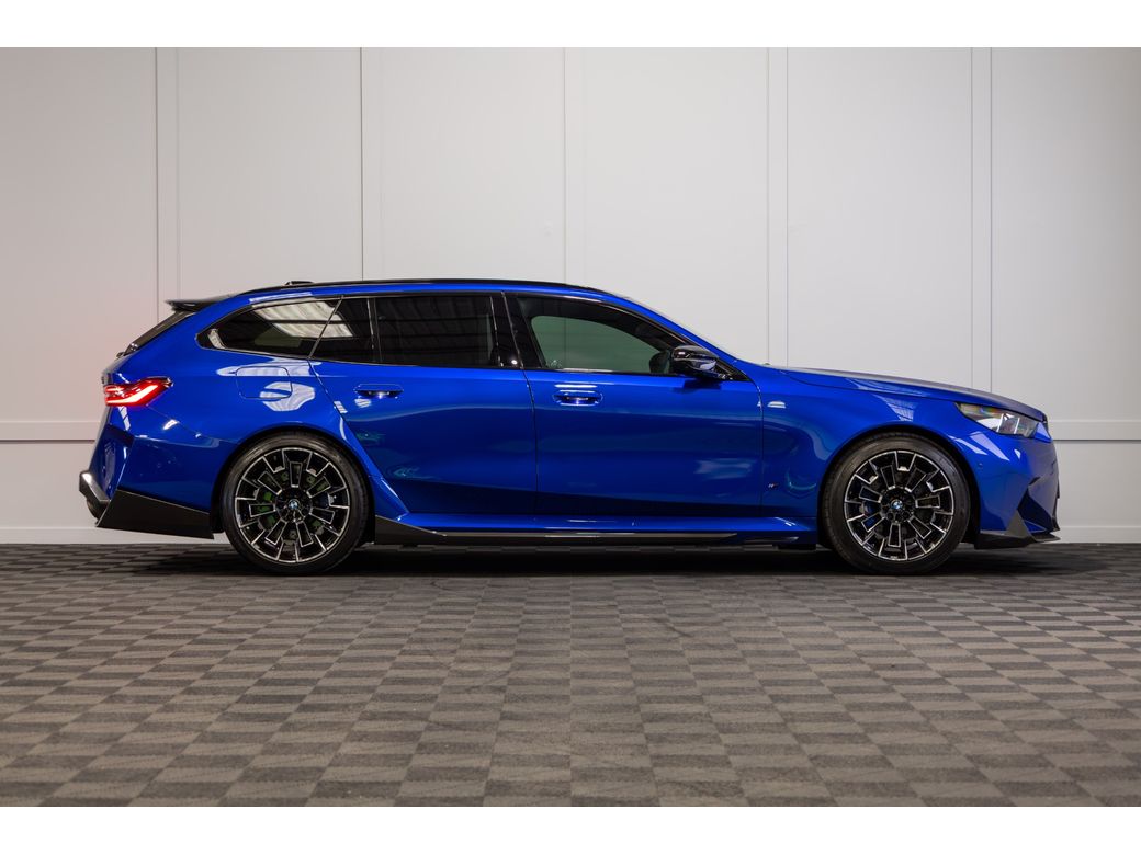 2025 BMW M5