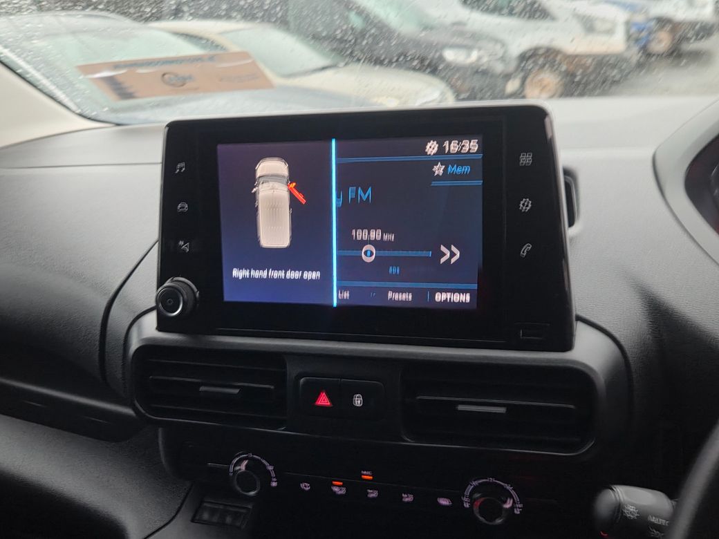 2021 Peugeot Partner