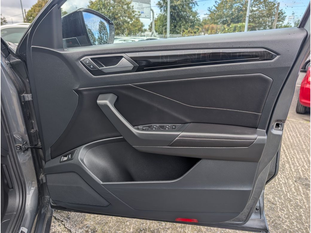 2023 Volkswagen T-Roc