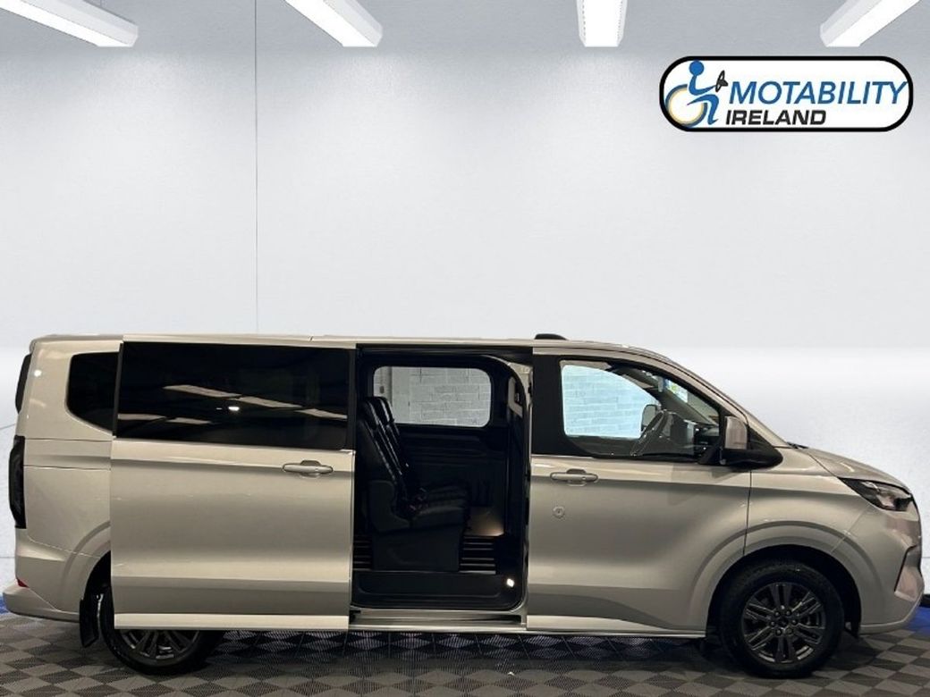2024 Ford Tourneo Custom