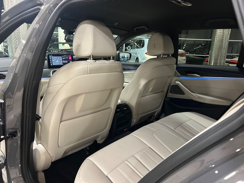 2021 BMW 5 Series