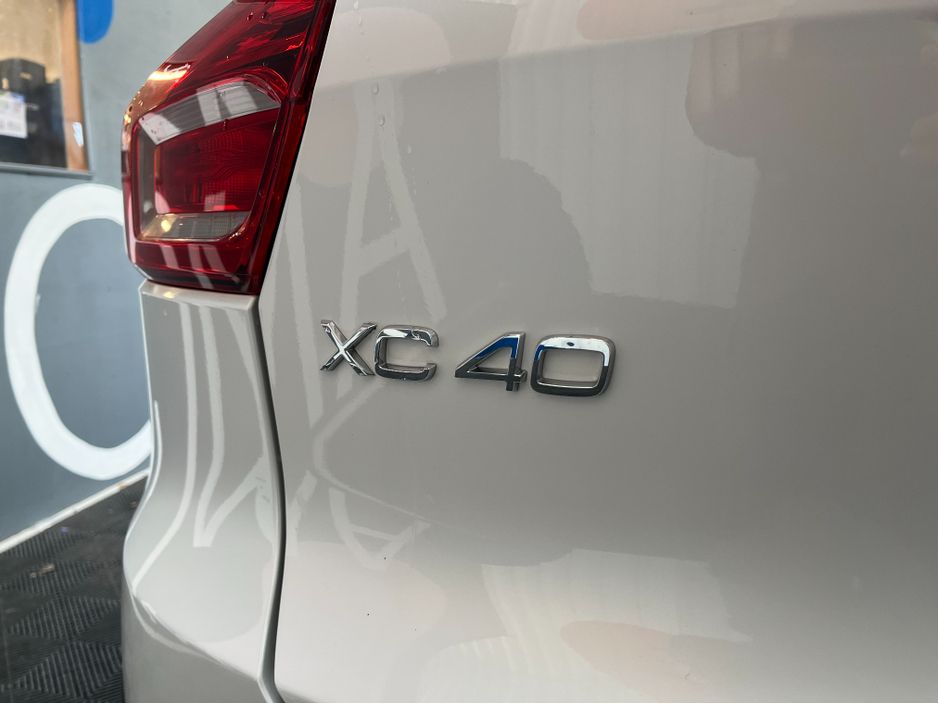 2023 Volvo XC40