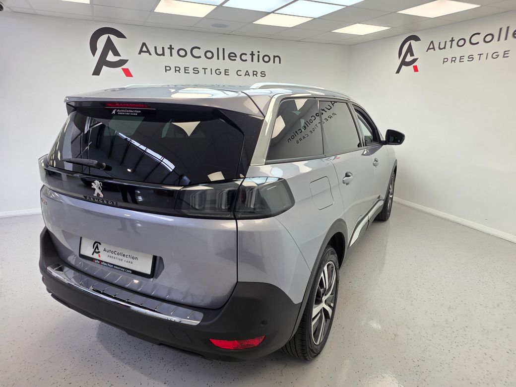 2022 Peugeot 5008