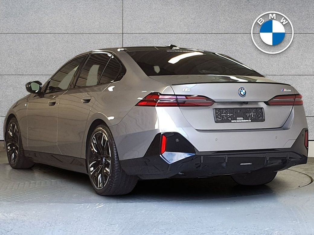 2025 BMW i5