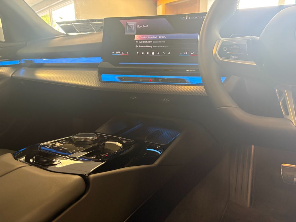2025 BMW 530