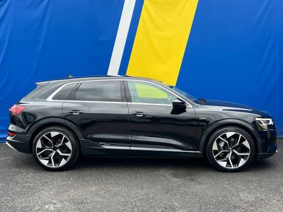 2022 Audi e-tron