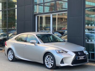 2019 Lexus IS 300h