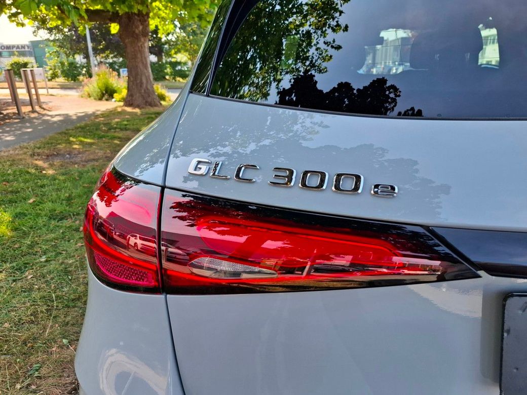 2025 Mercedes-Benz GLC Class
