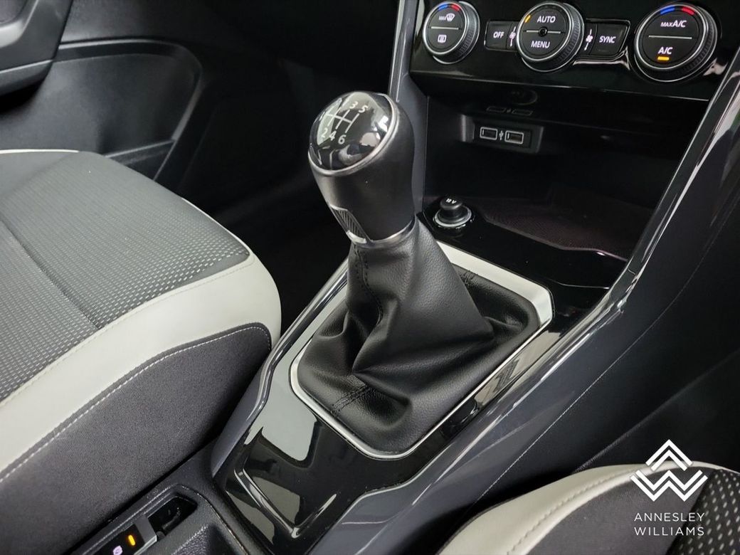 2019 Volkswagen T-Roc