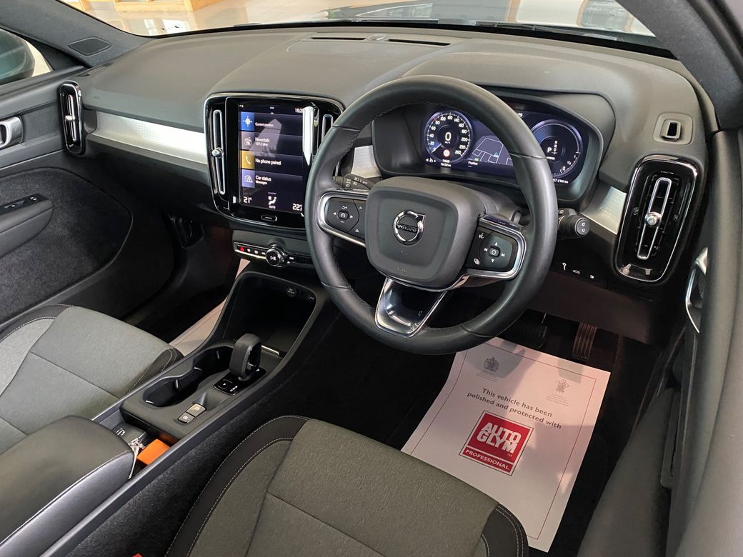 2022 Volvo XC40