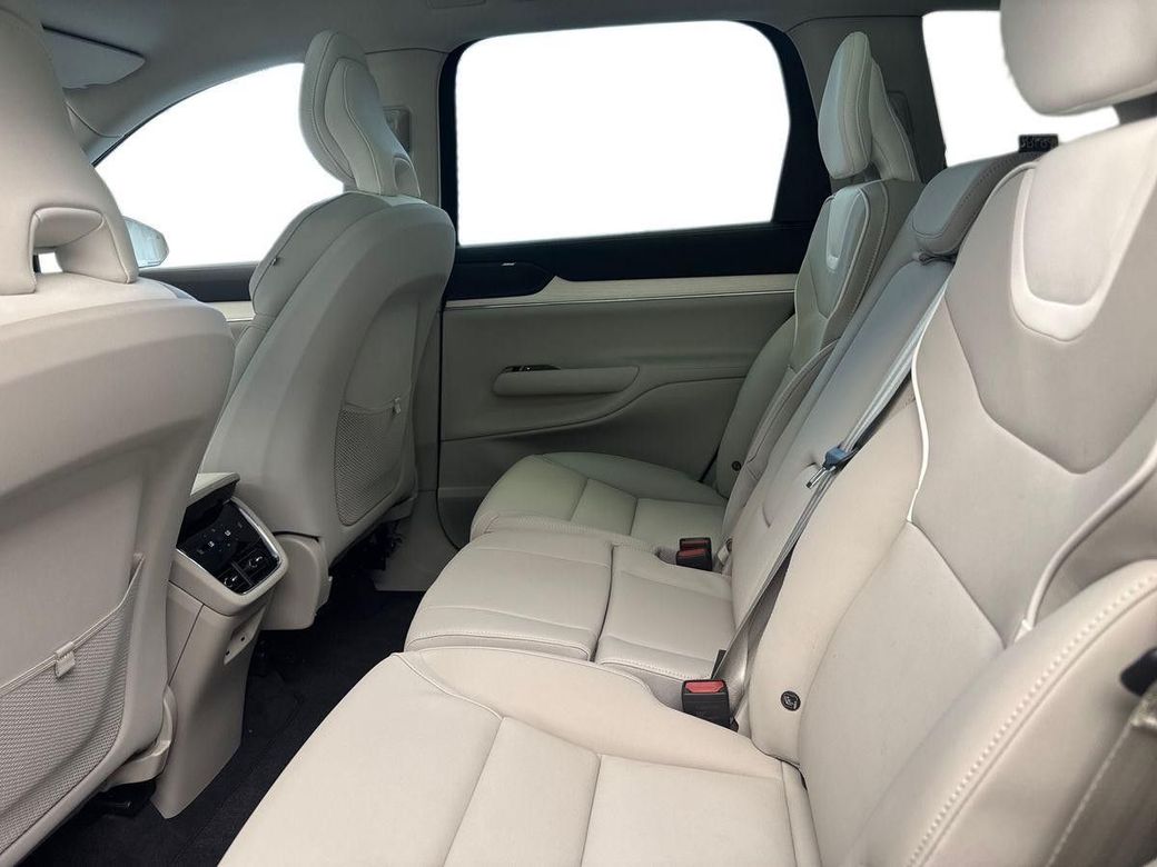 2026 Volvo EX90