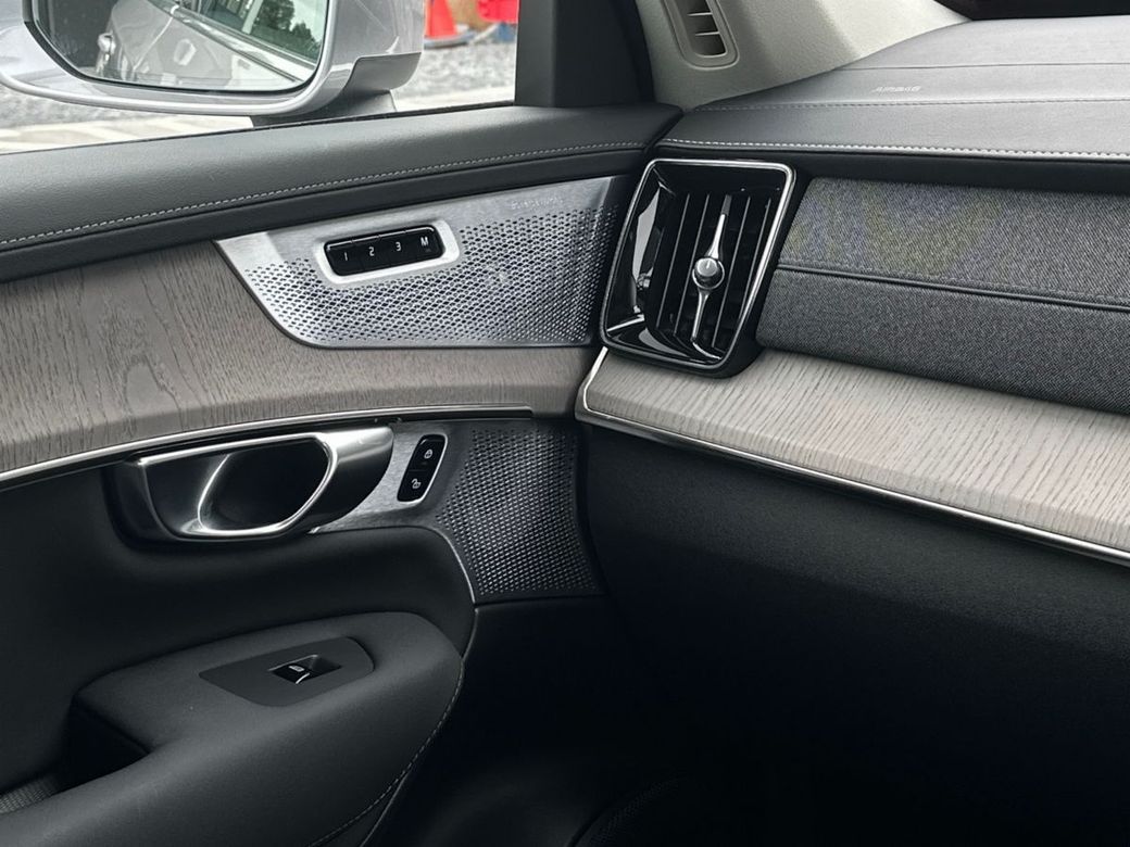 2025 Volvo XC90