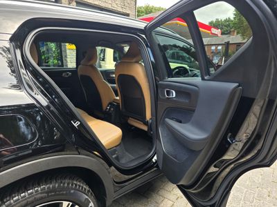 2021 Volvo XC40