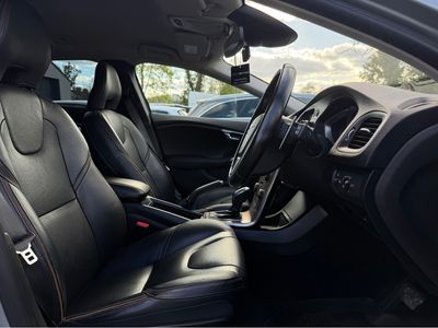 2016 Volvo V40