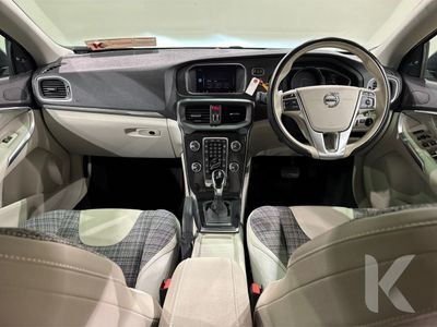 2018 Volvo V40