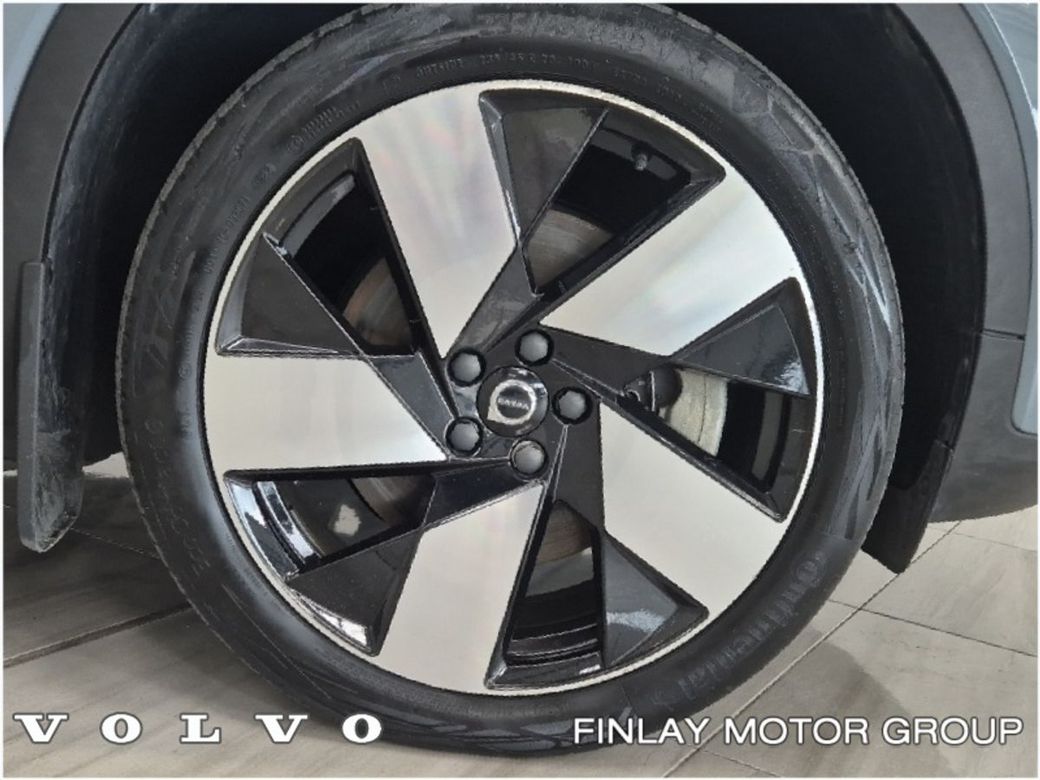 2023 Volvo C40