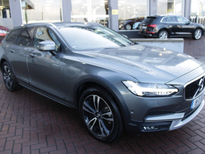 2019 Volvo V90 Cross Country
